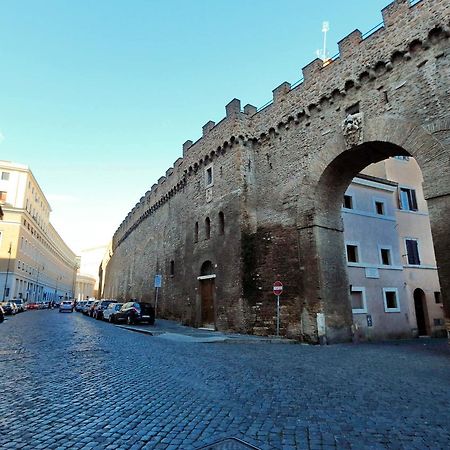 Characteristic Apartment Just Beside The Vatican Rome Exterior photo